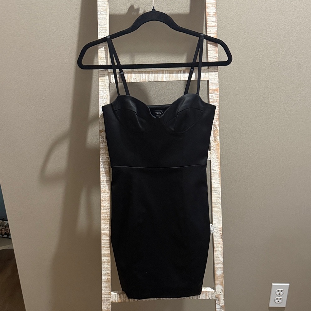 Aritzia Elegant Black Dress